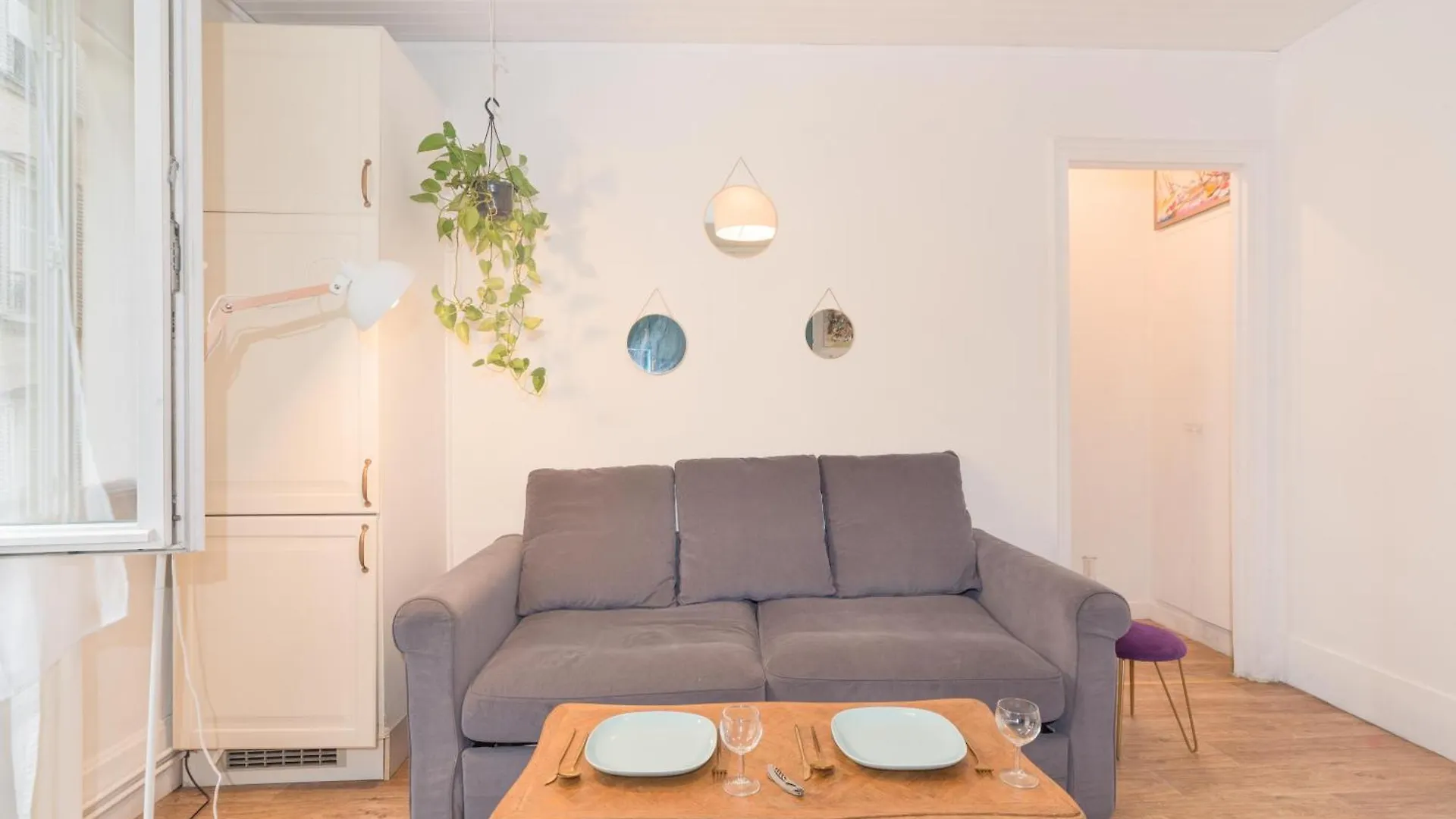 Homestay Cute Bedroom Central Location In Paris France