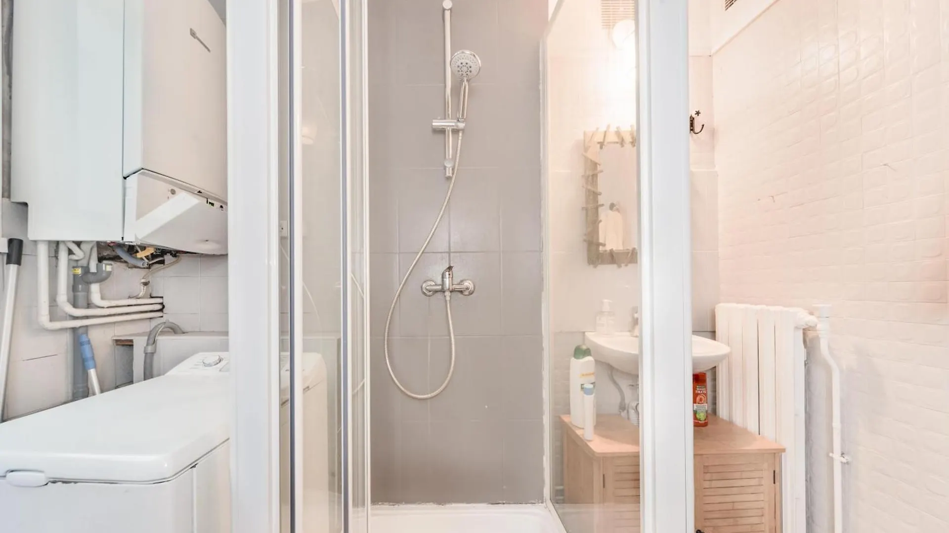 Cute Bedroom Central Location In Paris 0*,  France