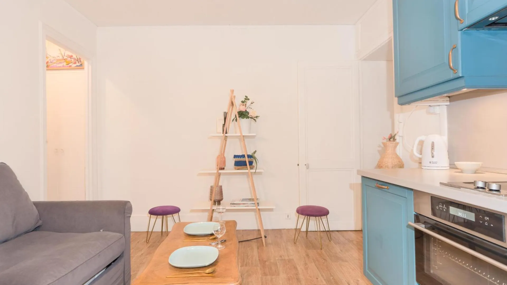 Homestay Cute Bedroom Central Location In Paris